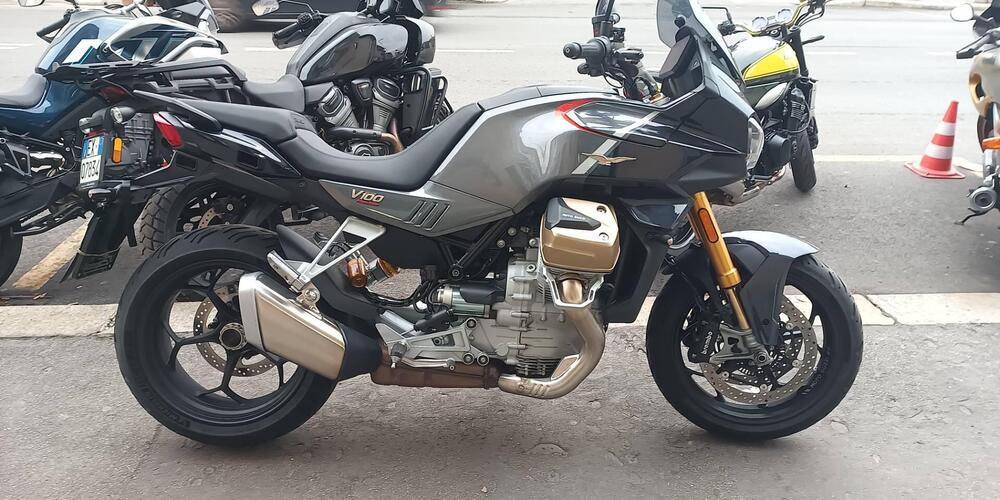 Moto Guzzi V100 Mandello S (2022 - 24)
