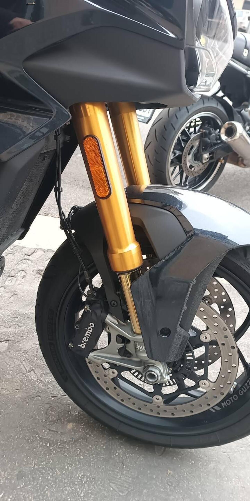 Moto Guzzi V100 Mandello S (2022 - 24) (10)