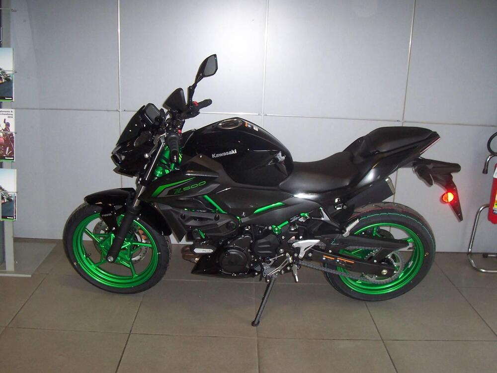 Kawasaki Z 500 SE (2024 - 26) (2)