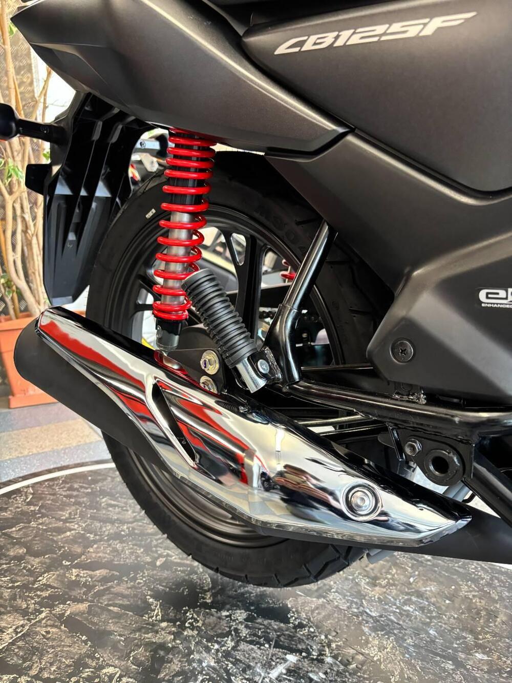 Honda CB 125 F (2026) (6)