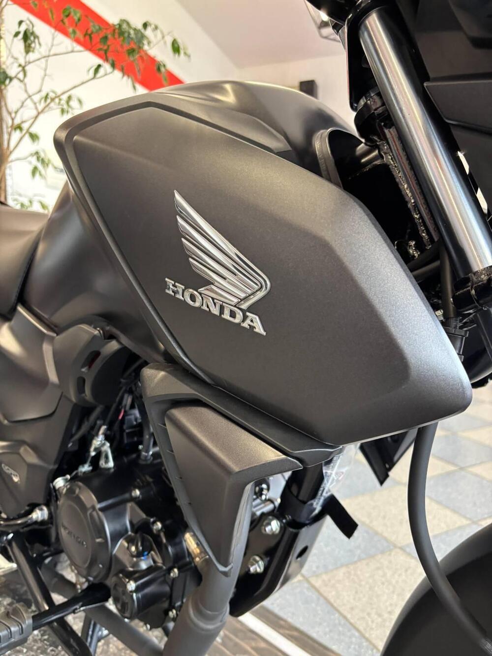 Honda CB 125 F (2026) (4)