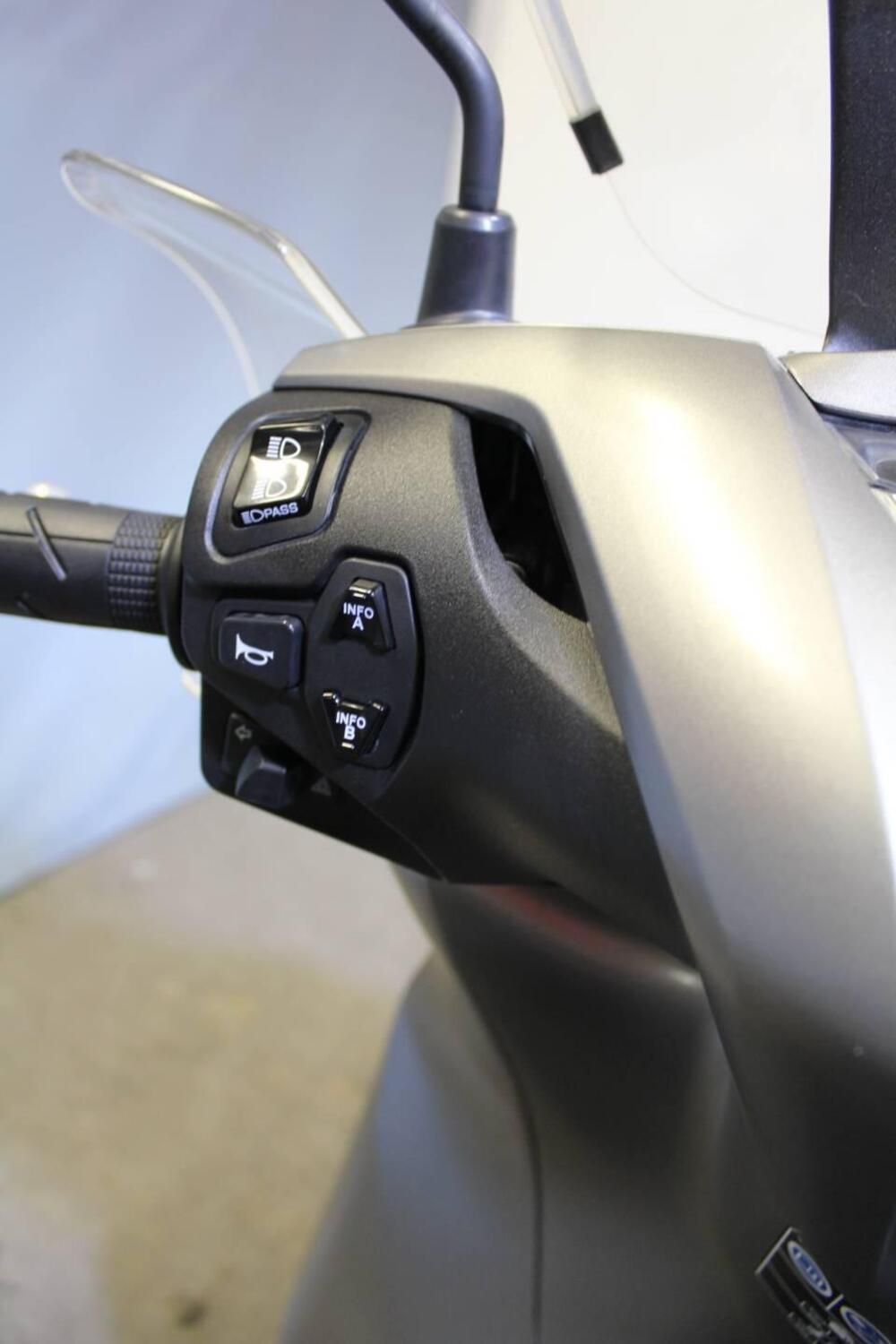 Honda SH 350 (2021 - 24) (10)