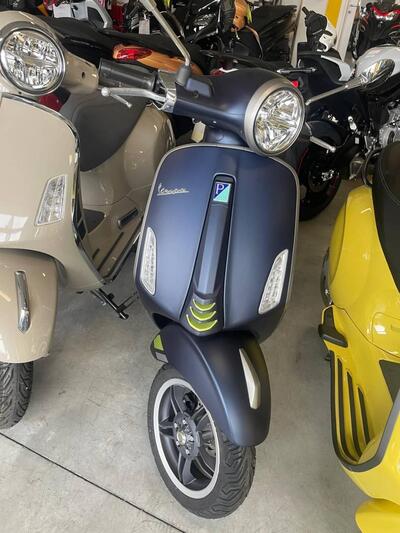 Vespa Primavera 125 Tech (2024 - 25) usata