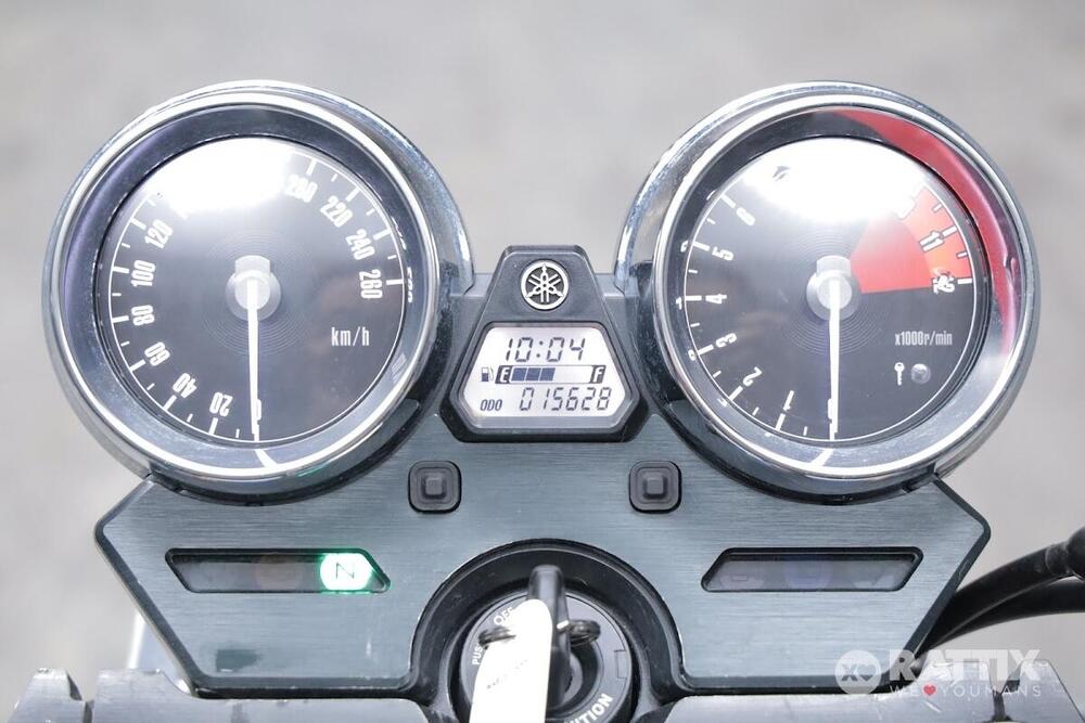 Yamaha XJR 1300 (2015 - 17) (13)