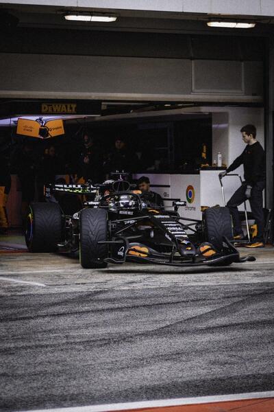 F1 2026, guerra aerodinamica: McLaren sorprende tutti, Red Bull scommette sul rischio. Ecco le differenze tecniche
