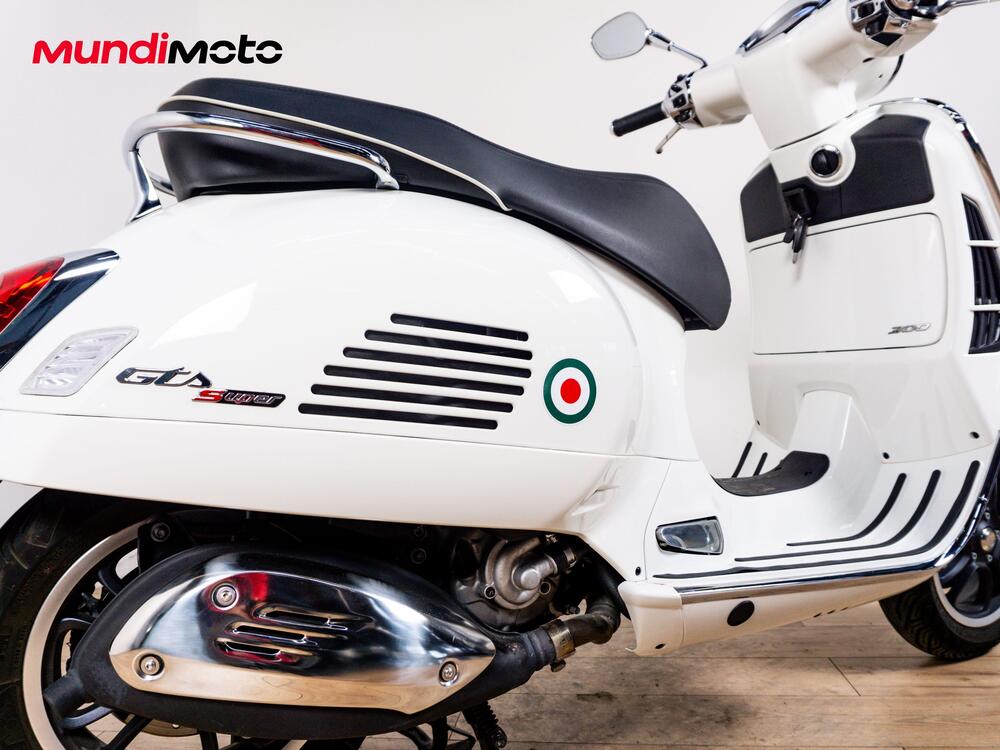 Vespa GTS 300 Super ABS (2014 - 16) (3)