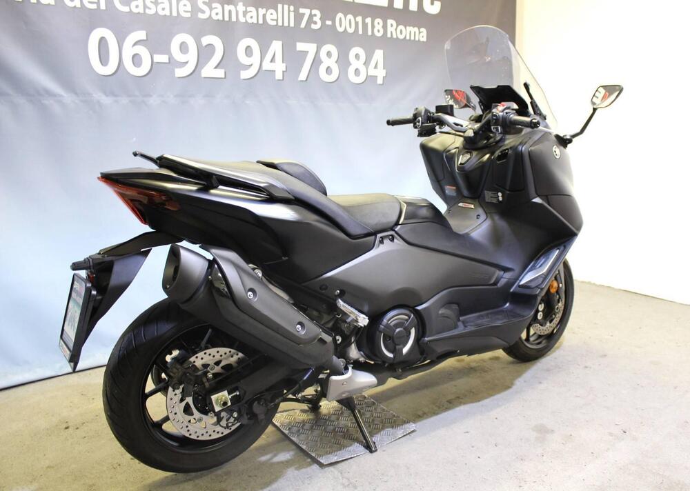 Yamaha T-Max 560 (2022 - 24) (4)