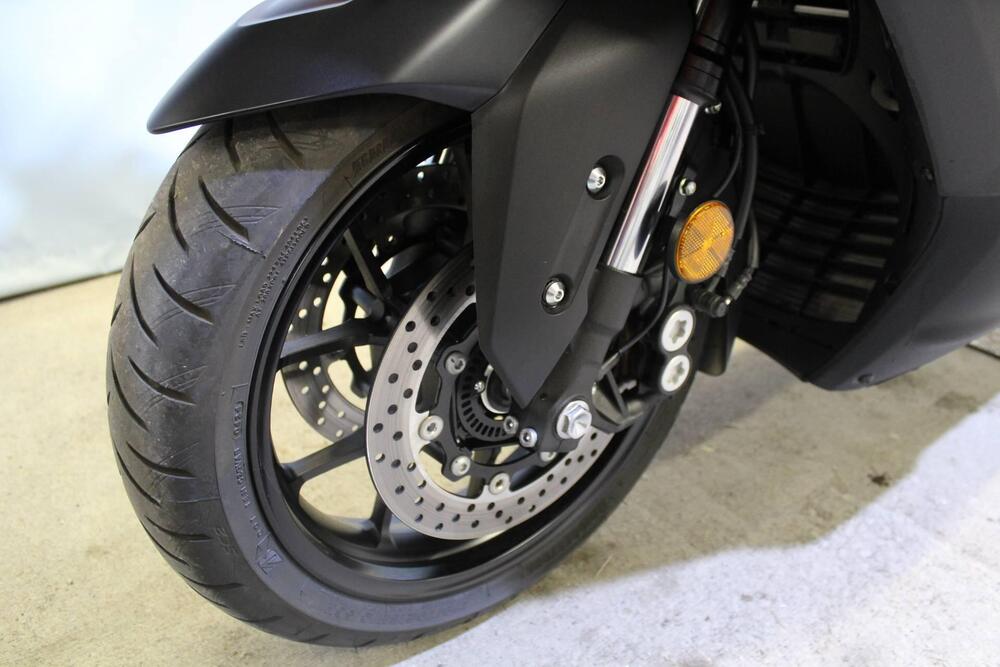 Yamaha T-Max 560 (2022 - 24) (14)