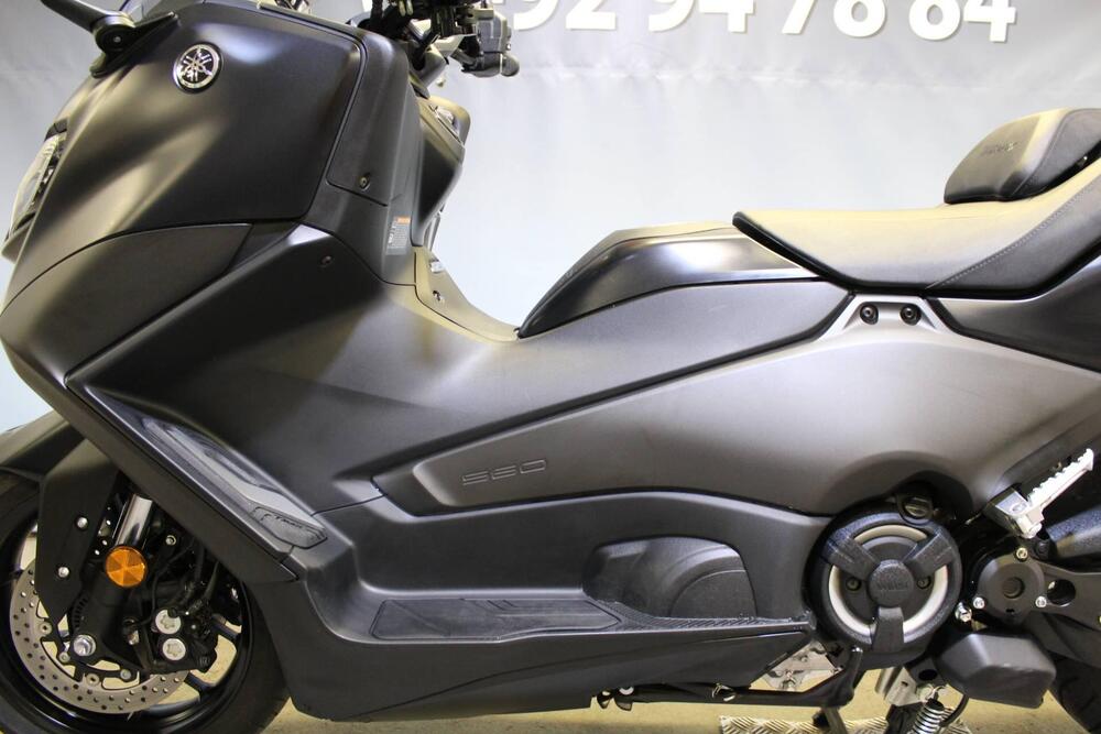Yamaha T-Max 560 (2022 - 24) (16)