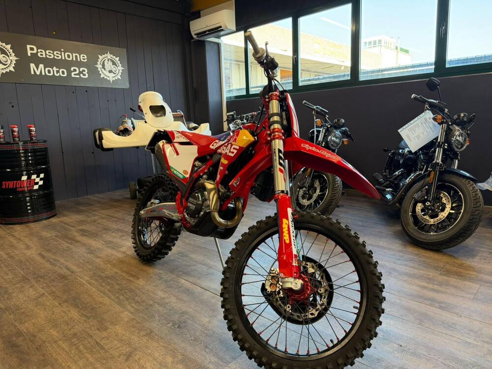 GASGAS MC 450 F (2025) (2)