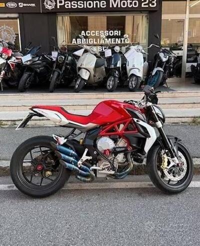 MV Agusta Brutale 800 Rosso (2021 - 23) usata