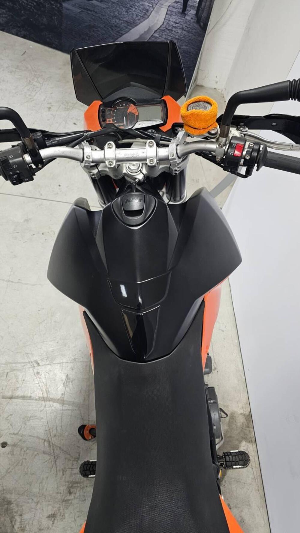 KTM 990 Supermoto (2007 - 08) (4)