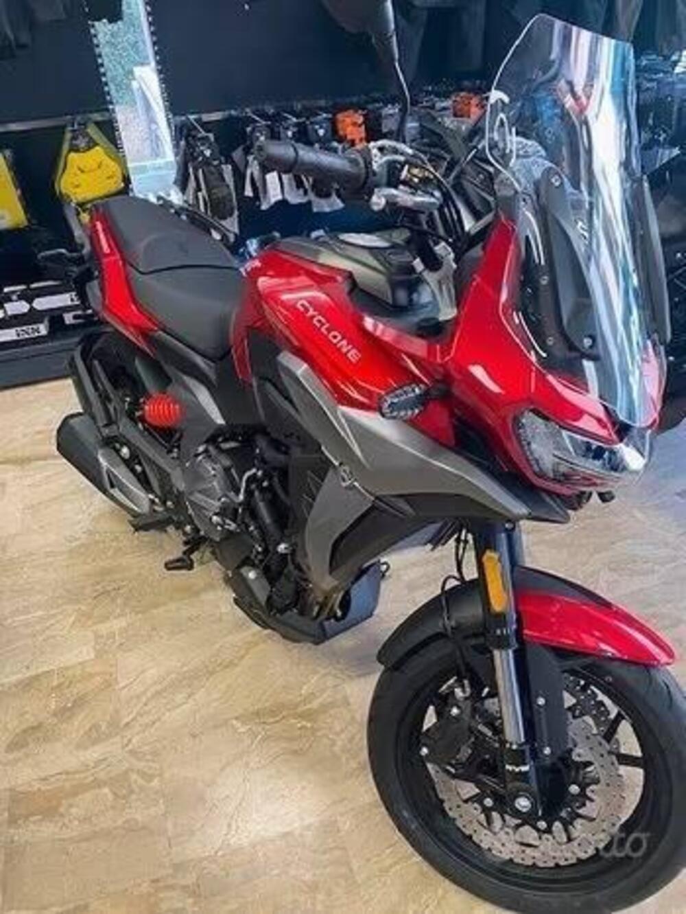 Cyclone RX650 (2025 - 26) (4)