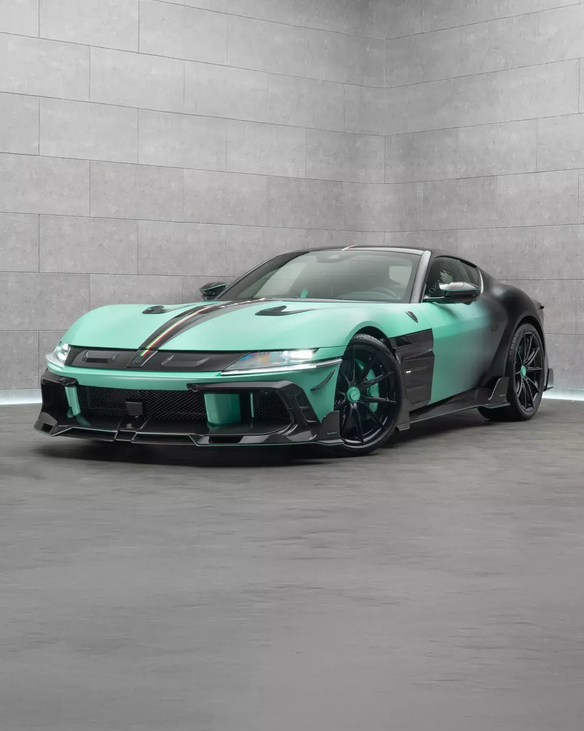 Mansory ha esagerato ancora? La Ferrari 12Cilindri diventa Equestre