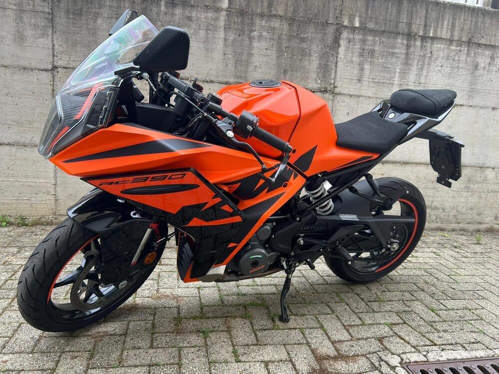 KTM RC 390 (2022 - 26) (4)