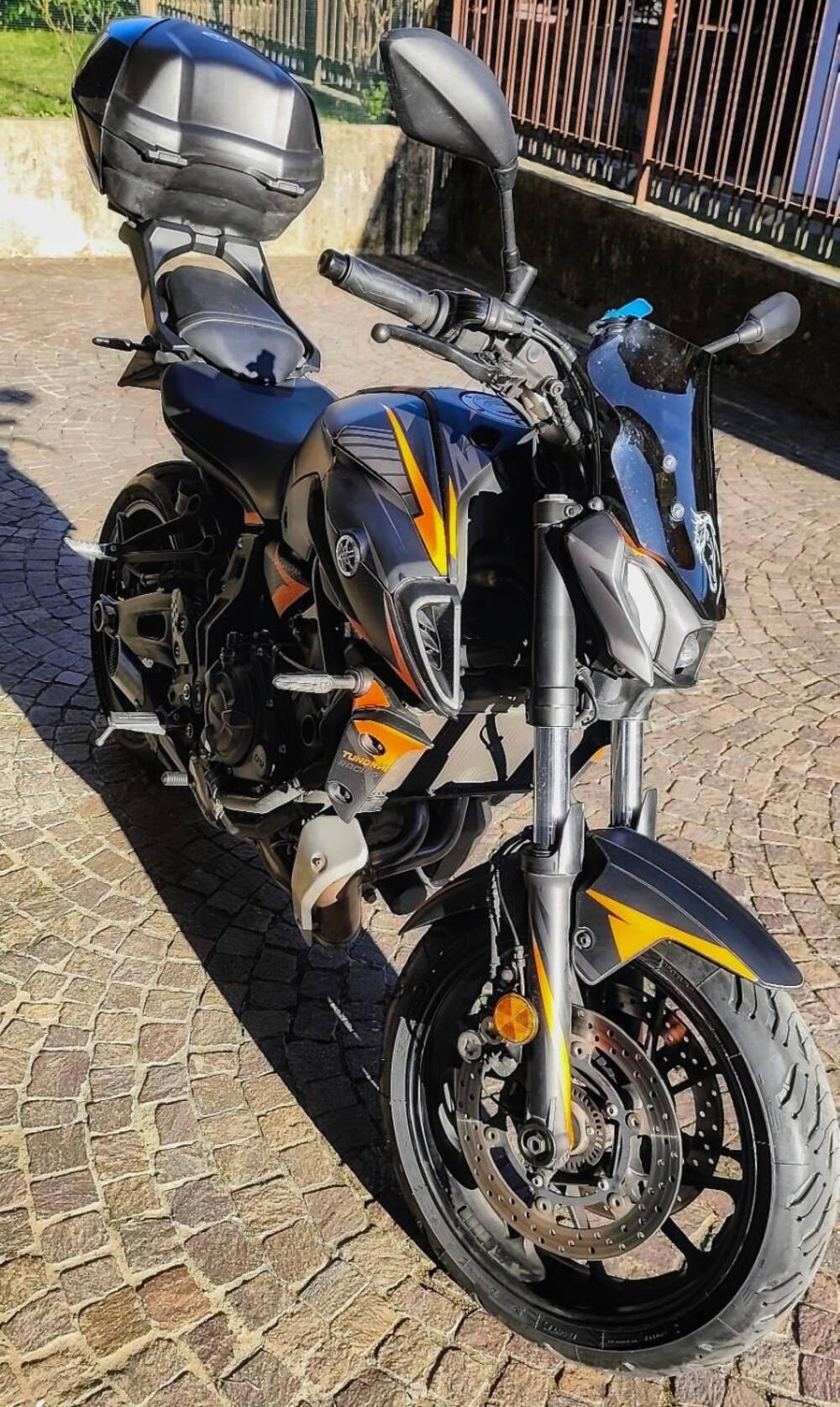 Yamaha MT-07 Pure (2023 - 25) (2)