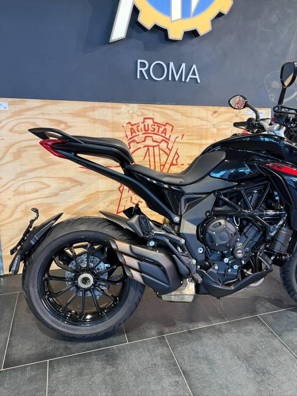 MV Agusta Turismo Veloce 800 R (2023 - 26) (7)