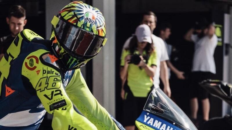 MotoGP 2026. VR46 Academy in Indonesia: finalmente il sole! Si gira insieme a Valentino Rossi [VIDEO e GALLERY]