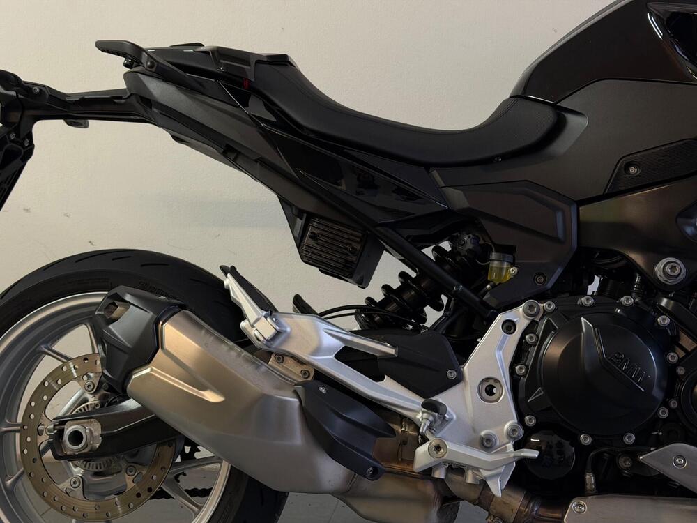 Bmw F 900 R (2021 - 24) (4)