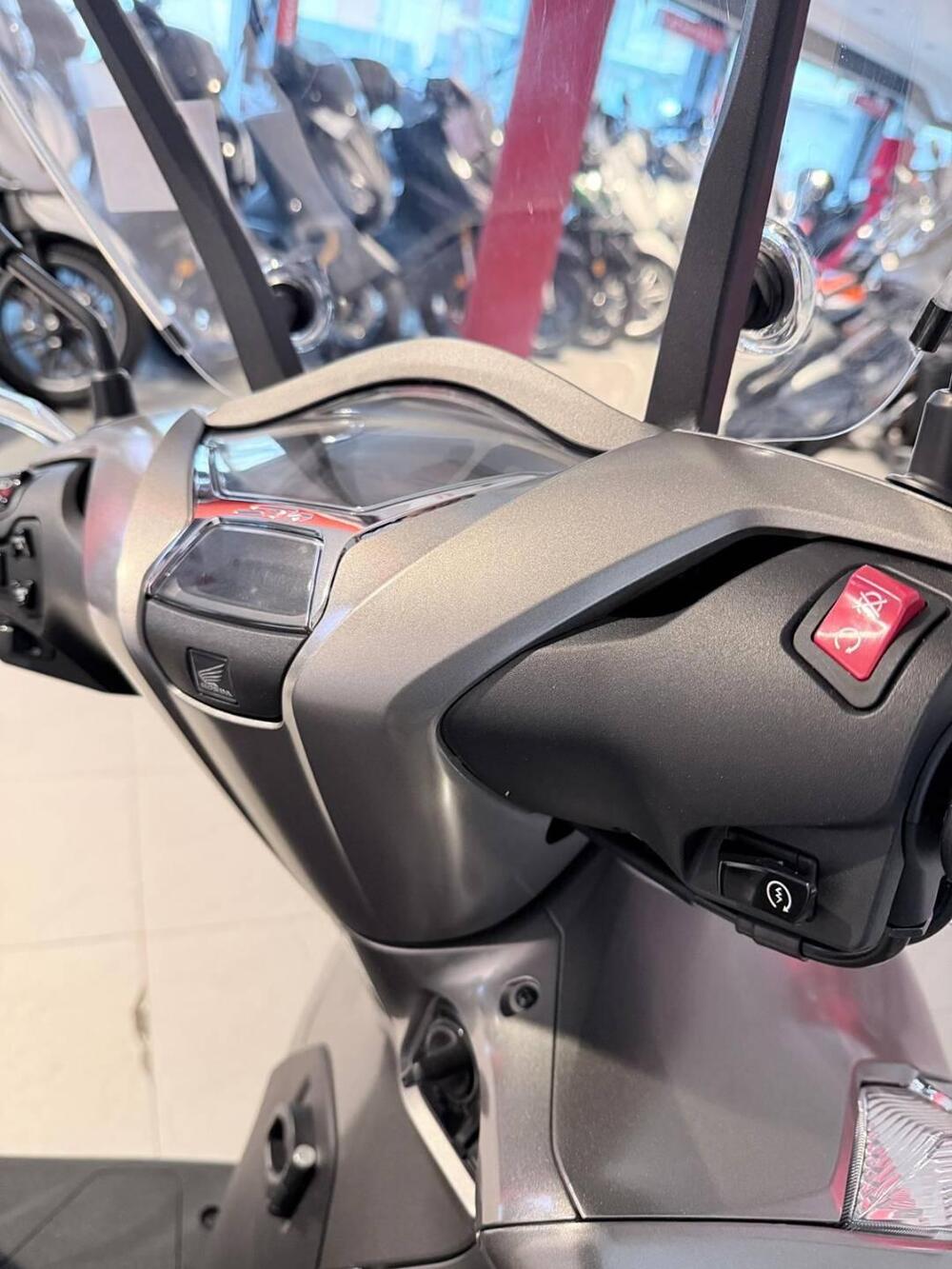 Honda SH 350 (2021 - 24) (4)