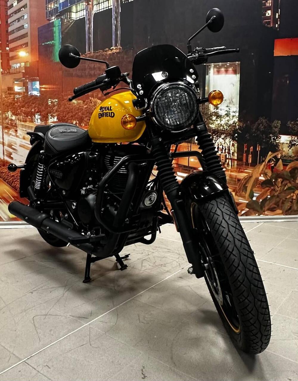 Royal Enfield Meteor 350 (2021 - 26) (2)