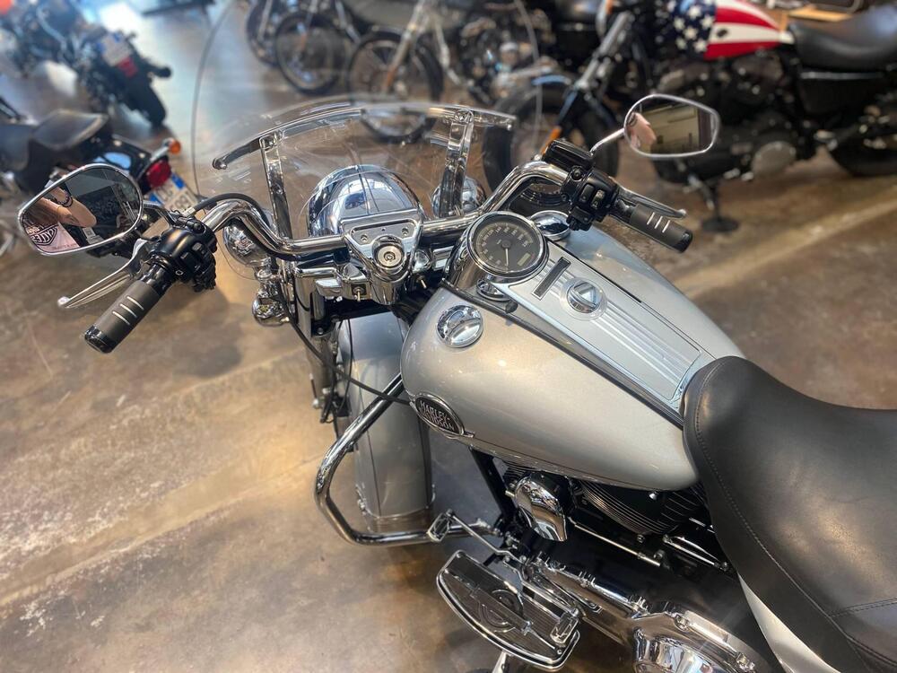 Harley-Davidson 1584 Road King Classic (2007 - 10) - FLHRC (5)