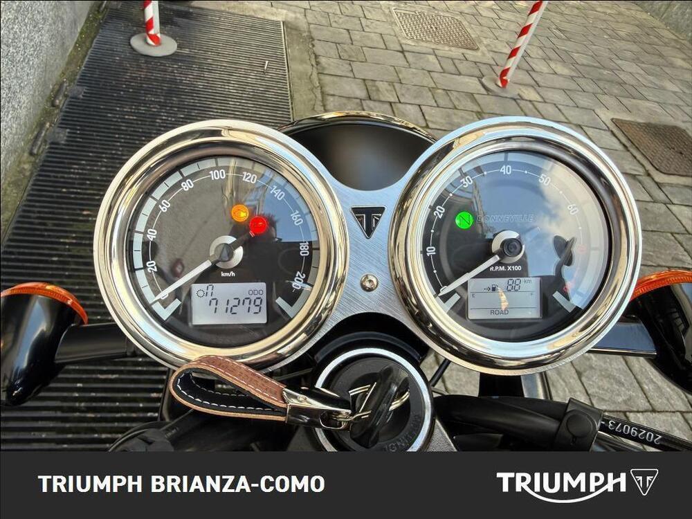 Triumph Bonneville T120 Black (2021 - 25) (8)