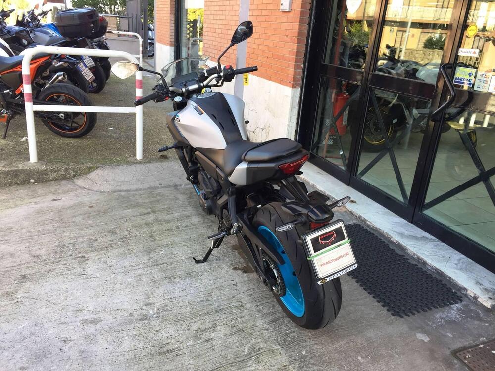 Yamaha MT-07 Y-AMT (2025 - 26) (6)