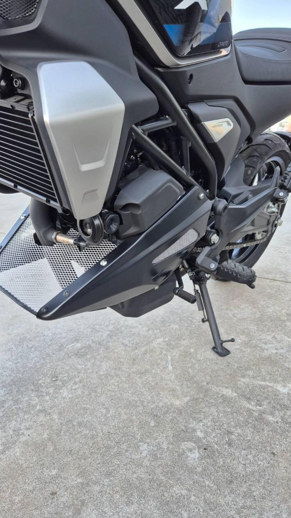 CFMOTO 300CL-X Heritage (2023 - 26) (4)