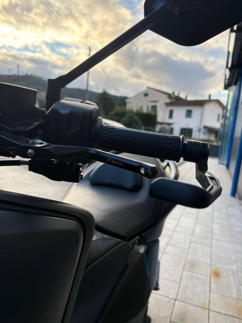 Yamaha T-Max 560 Tech Max (2022 - 24) (8)