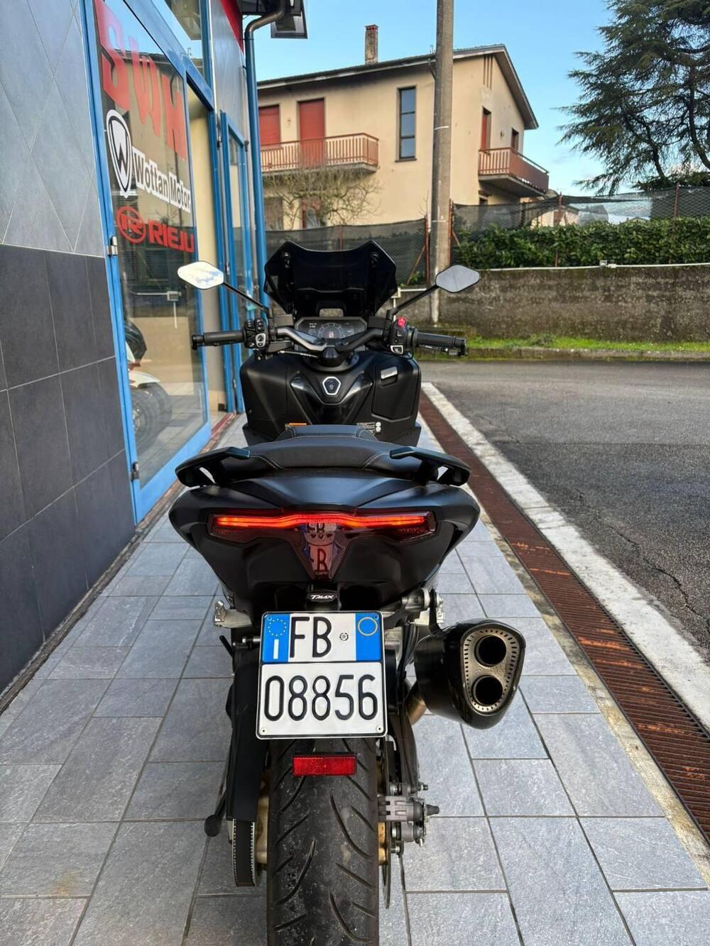 Yamaha T-Max 560 Tech Max (2022 - 24) (10)