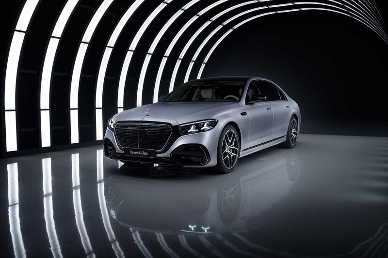 Mercedes Classe S: con il nuovo restyling batte ancora il V8 | Il lusso che anticipa il futuro [VIDEO]