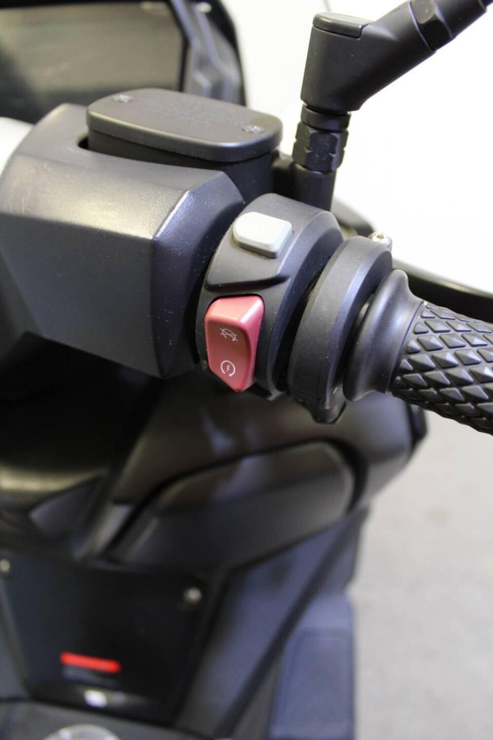 Voge Sfida SR4 (2022 - 24) (12)