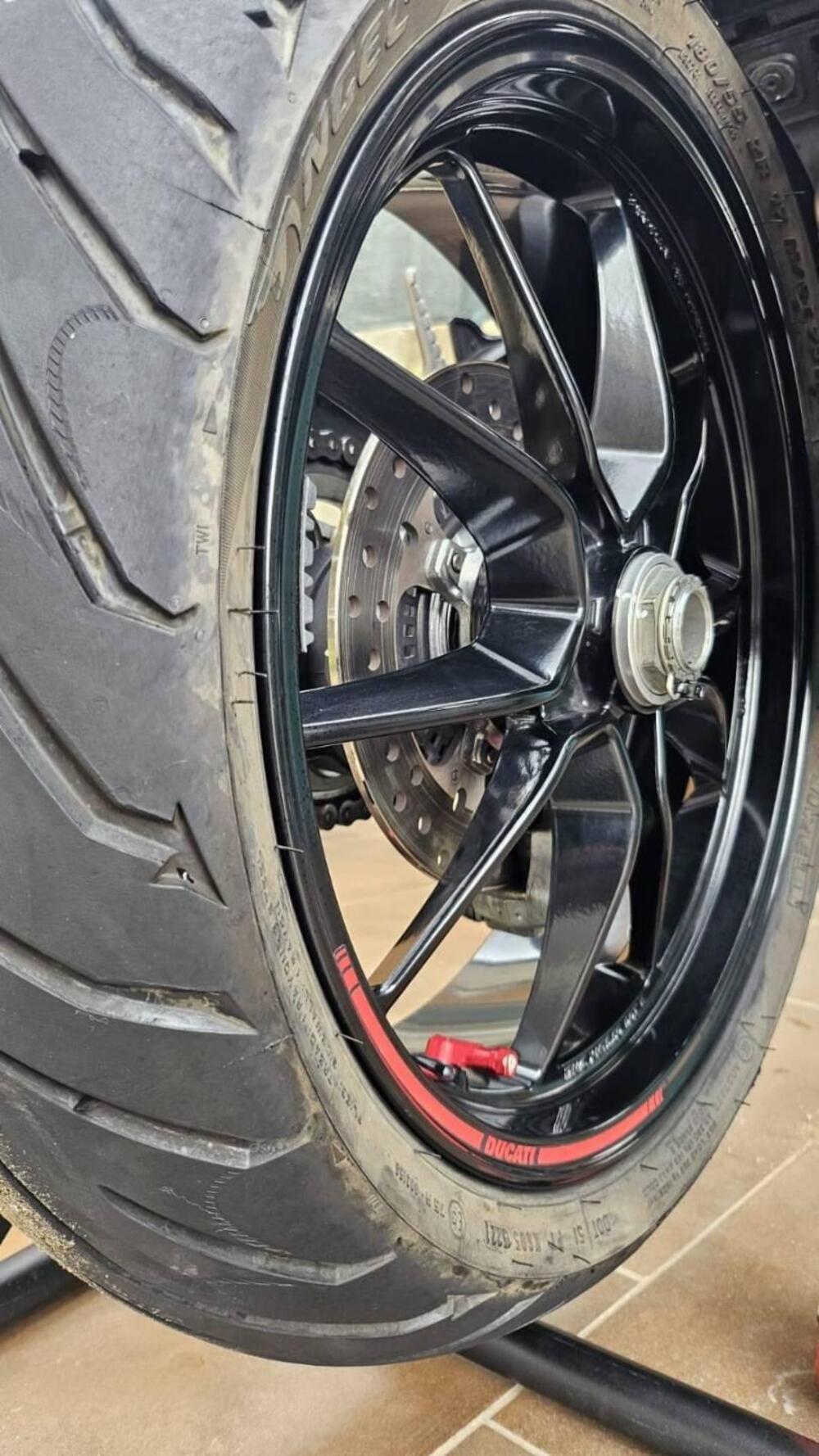 Ducati Monster 1100 (2009 -10) (9)