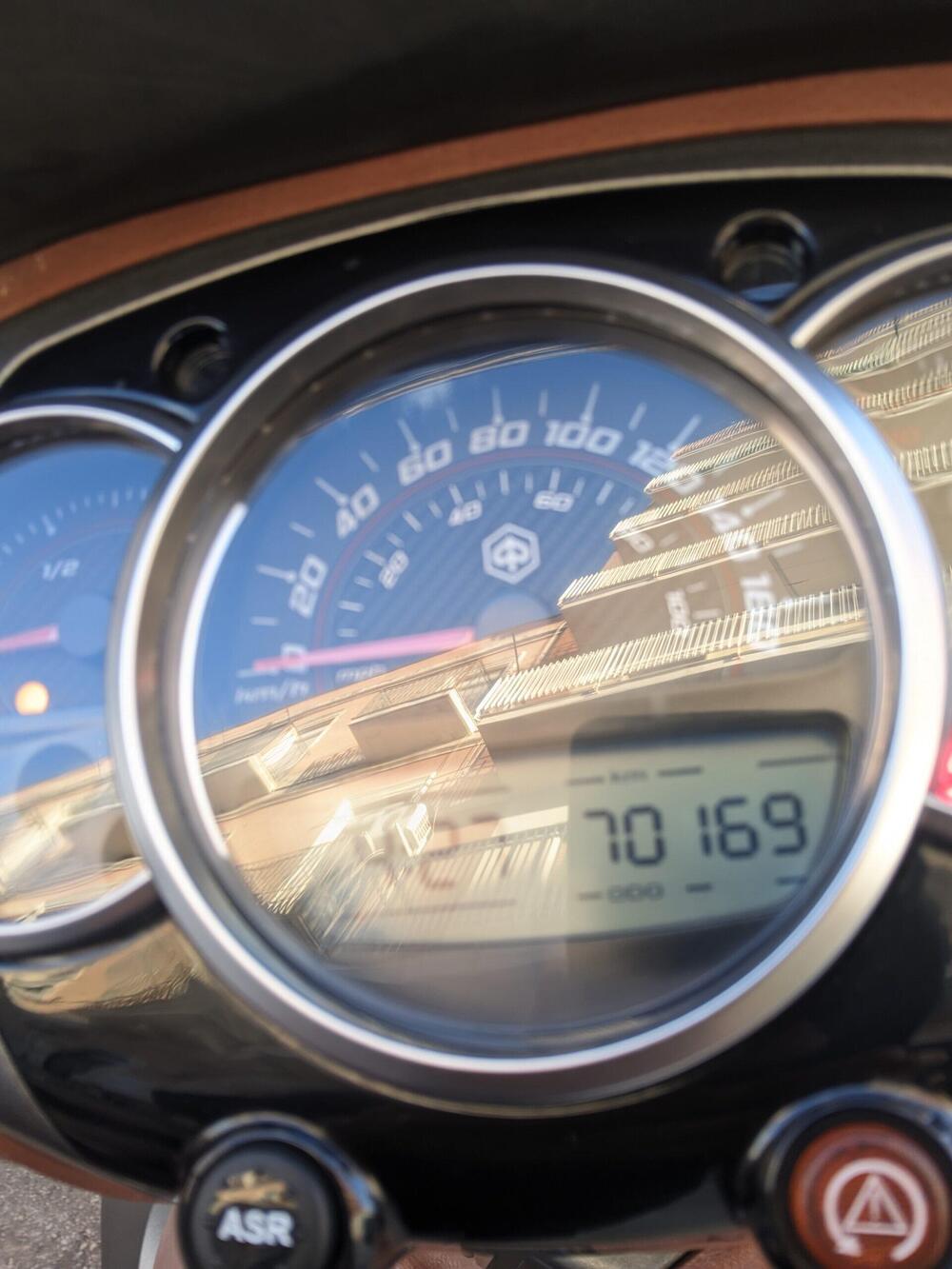 Piaggio Beverly 350 SportTouring ie ABS (2011 - 17) (4)