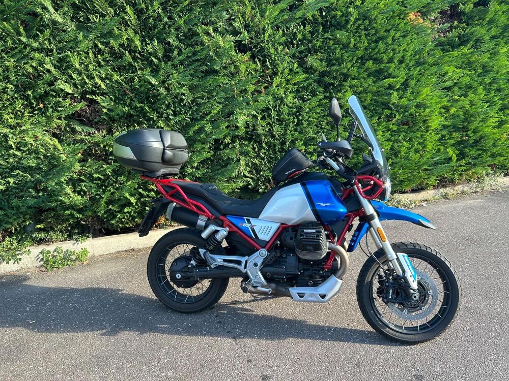 Moto Guzzi V85 TT Evocative Graphics (2021 - 23)