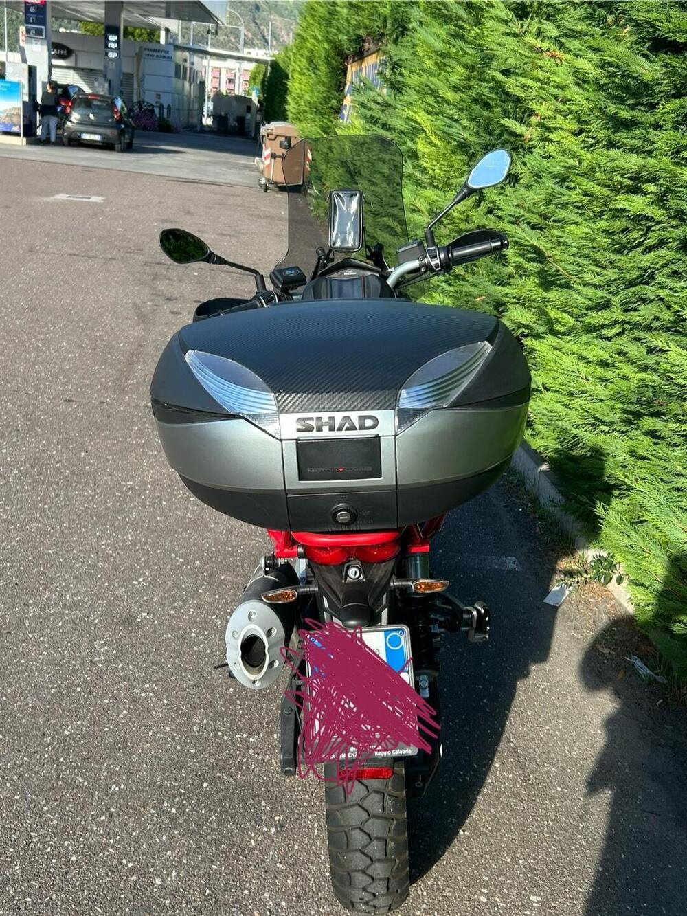 Moto Guzzi V85 TT Evocative Graphics (2021 - 23) (7)