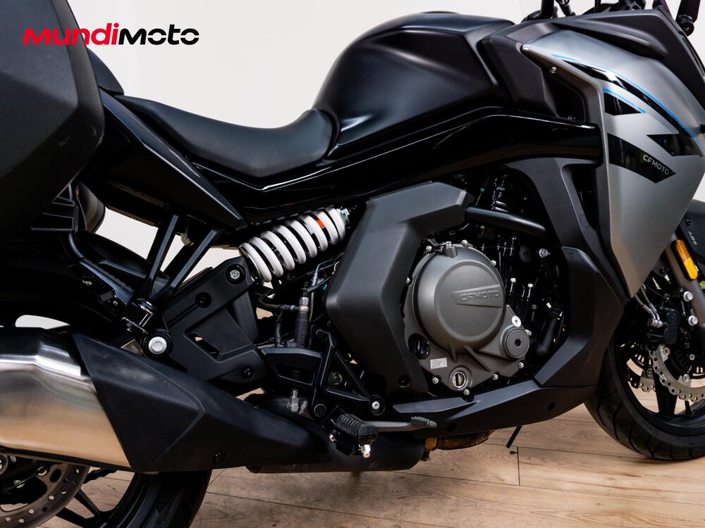 CFMOTO 650GT (2021 - 26) (4)