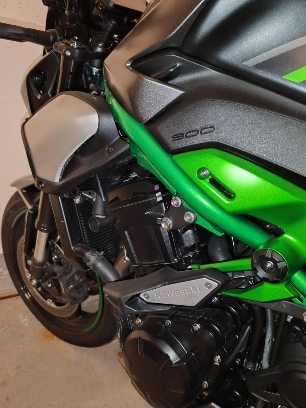 Kawasaki Z 900 (2025 - 26) (3)
