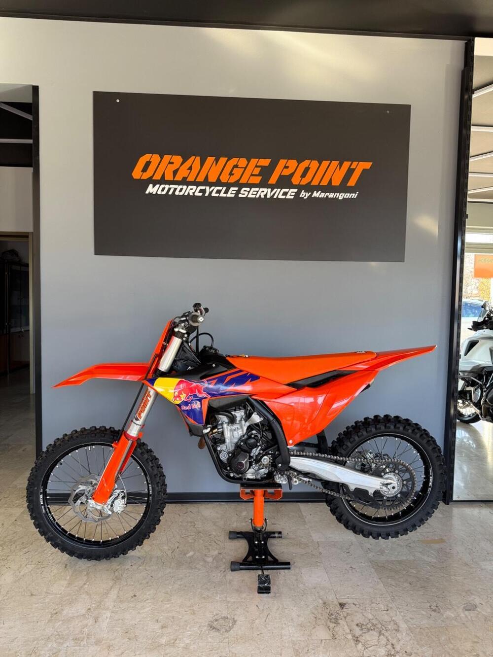 KTM 250 SX-F (2023) (2)