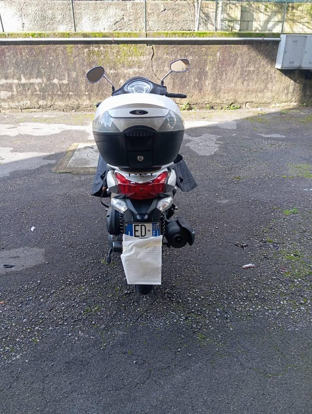 Kymco People 125i One DD (2015) (2)