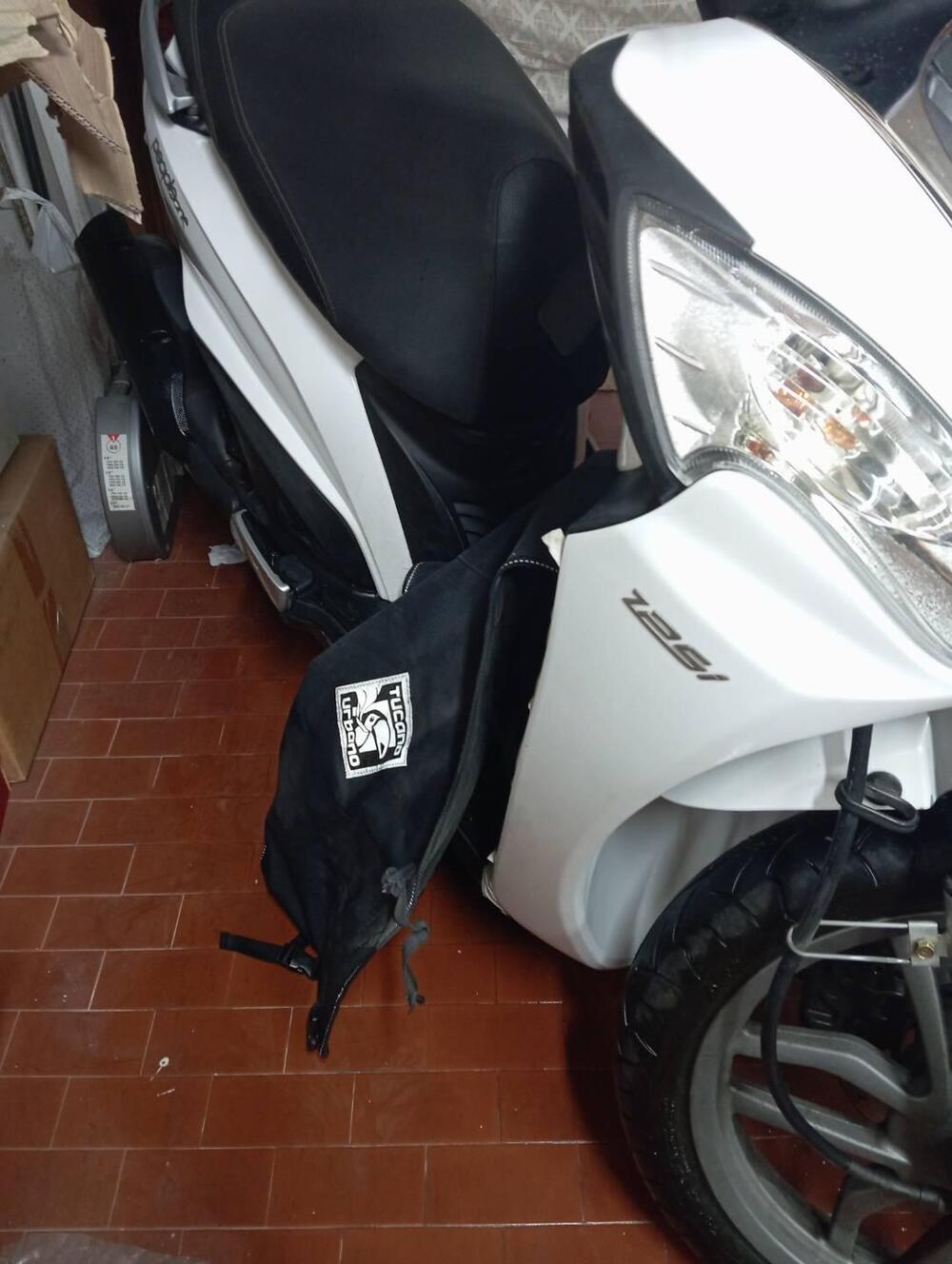 Kymco People 125i One DD (2015) (9)