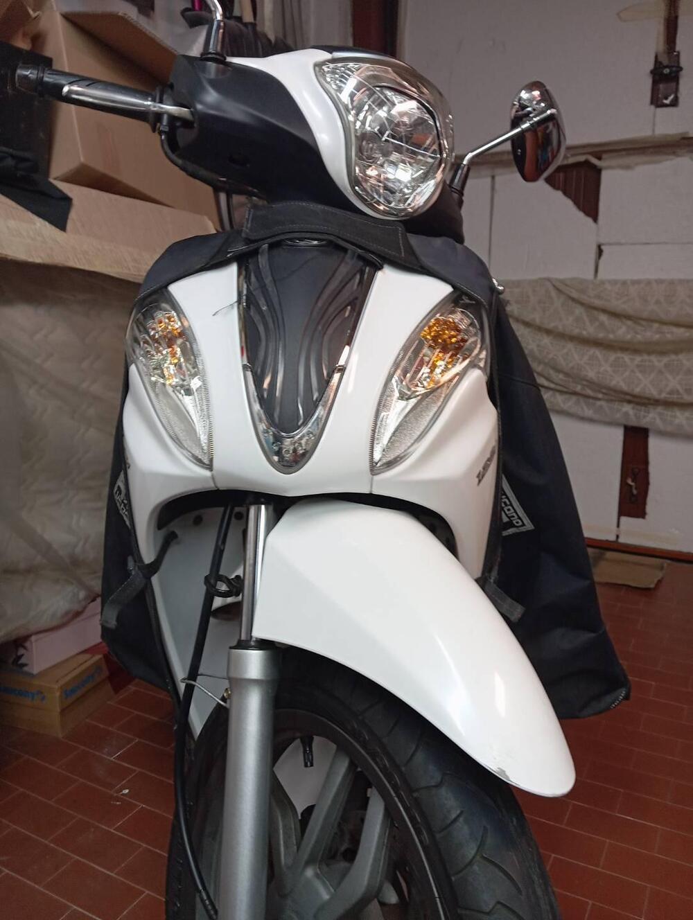 Kymco People 125i One DD (2015) (11)