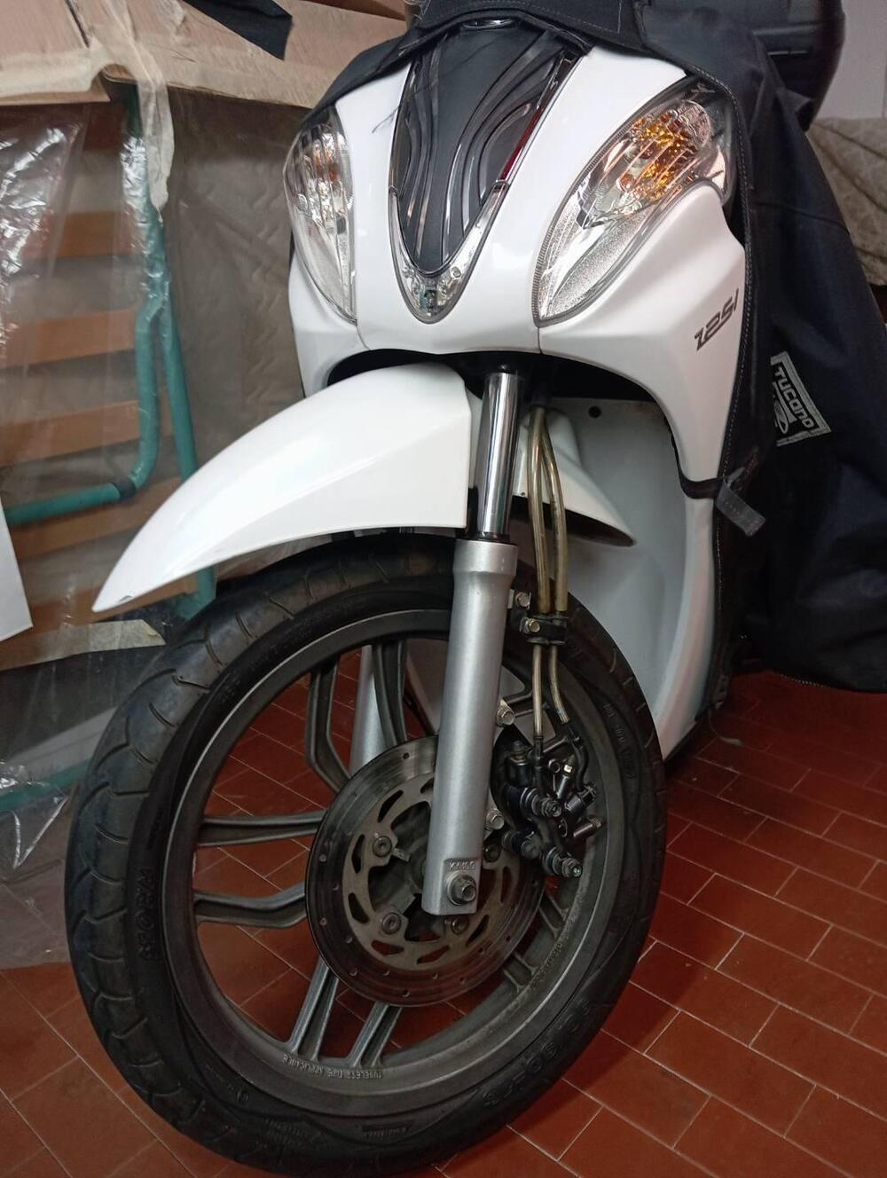 Kymco People 125i One DD (2015) (12)