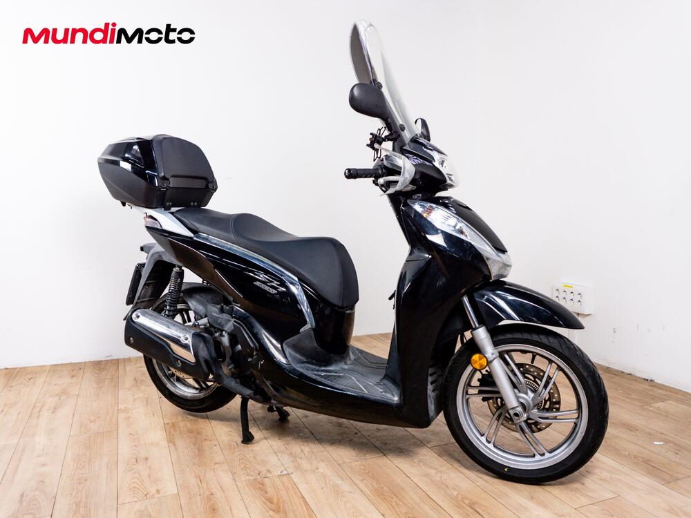 Honda SH 300 i ABS (2013 - 14) (2)