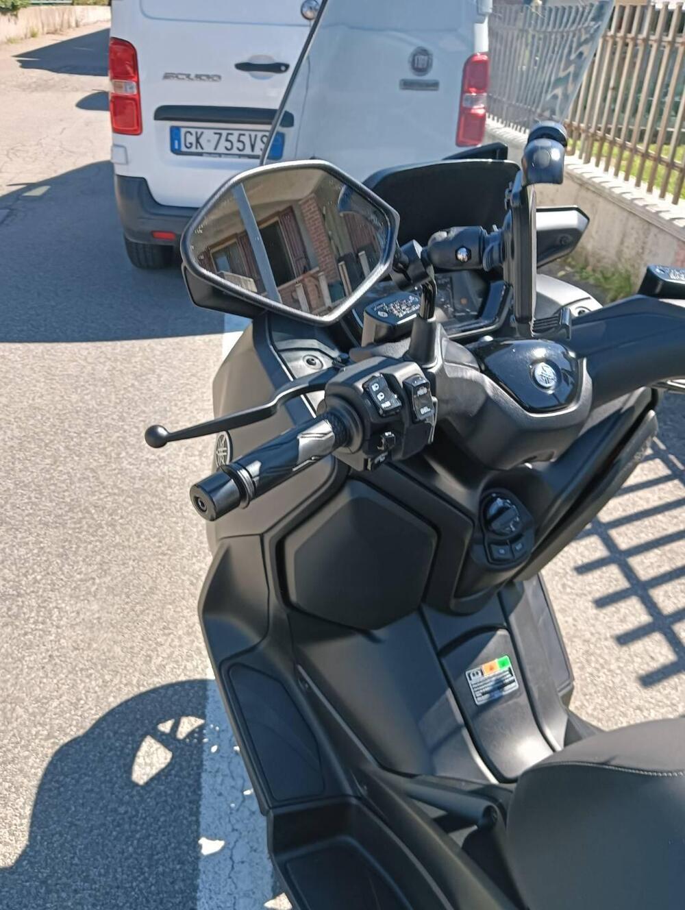 Yamaha X-Max 300 (2021 - 24) (6)