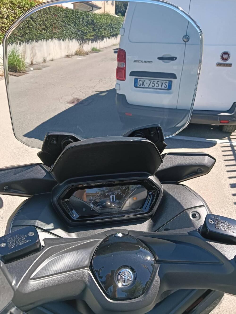 Yamaha X-Max 300 (2021 - 24) (7)