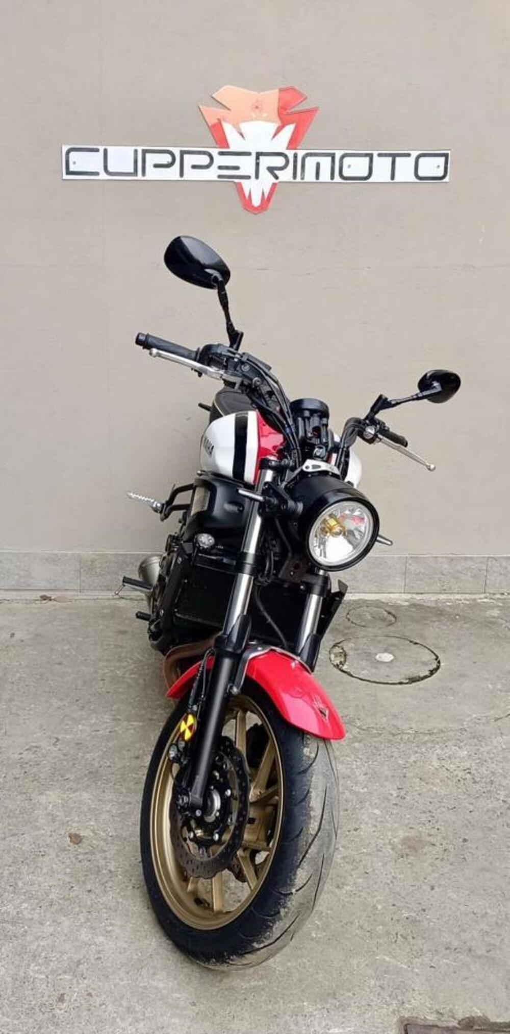 Yamaha XSR 700 (2021) (5)