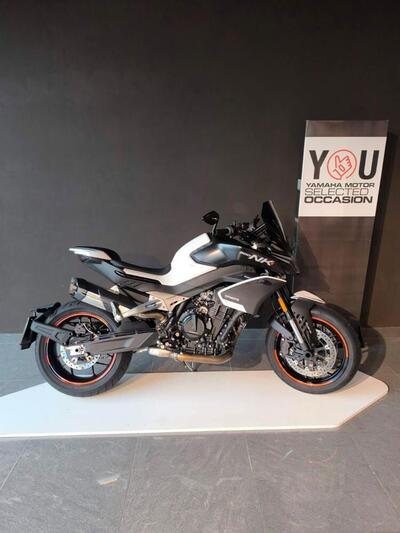 CFMOTO 800NK Advanced (2023 - 26) usata