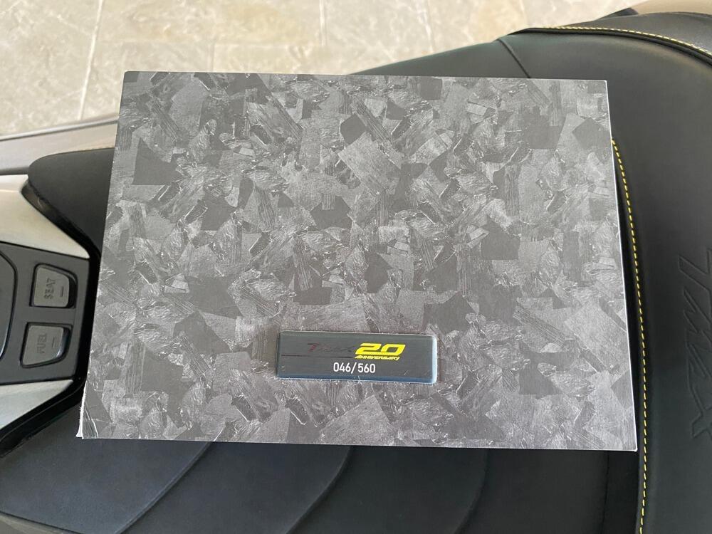 Yamaha T-Max 560 20° anniversario (2021) (6)